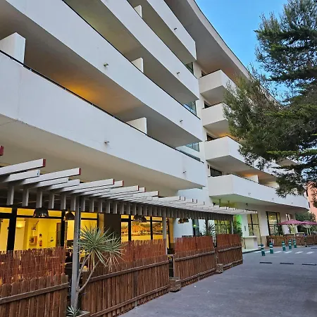 Festival Village Lägenhet Salou